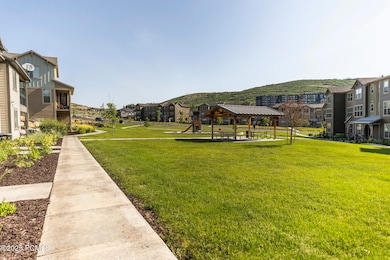 006_1104_west_cattail_court-7_312