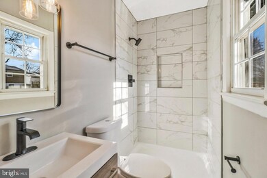 504 Hill Rd, Hyattsville, MD 20785 - photo 3