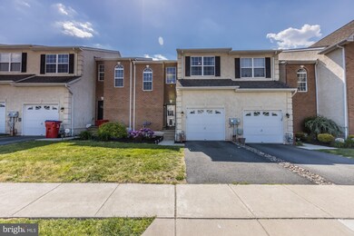 1119 Sageview Dr, Pottstown, PA 19464 - photo 4