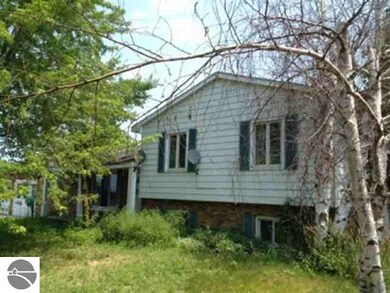 12293 S Bugai Rd, Cedar, MI 49621 - photo 2