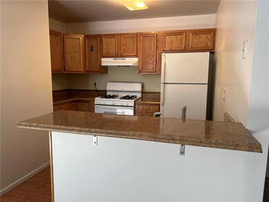 1554 Creekside Rd, Whitehall, PA 18052 - photo 7