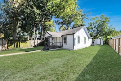 3206 Melbourne St, Houston, TX 77026 - photo 3