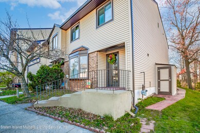 100 Arrowood Ct, Staten Island, NY 10309 - photo 3