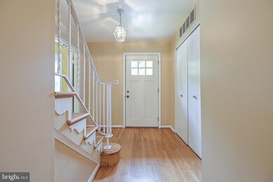 2340 Wheystone Ct, Vienna, VA 22182 - photo 6