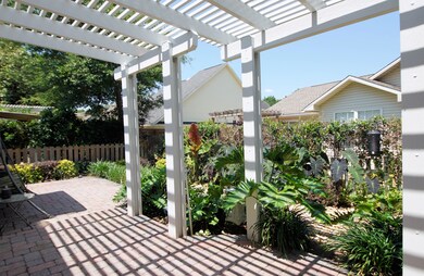 Back Yard - Pergola
