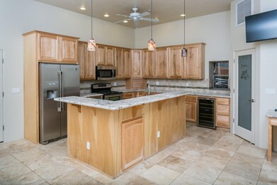 003_Kitchen
