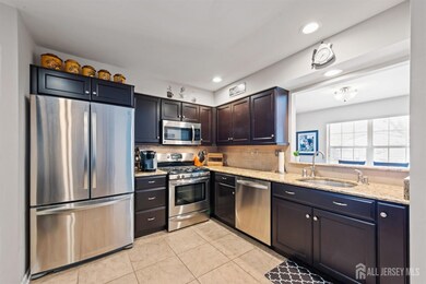 168 Colony Ln, Manalapan, NJ 07726 - photo 4