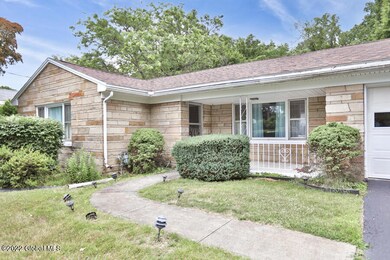 8 Joseph St, Troy, NY 12180 - photo 3