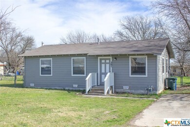 207 E Reagan Ave, Copperas Cove, TX 76522 - photo 2