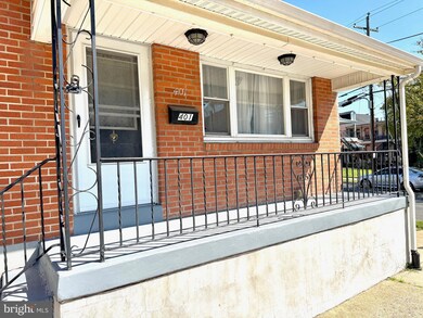 401 Franklin St, Reading, PA 19611 - photo 2