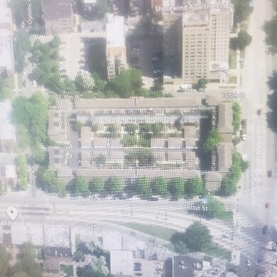 2348 E 71st St unit P18, Chicago, IL 60649 - photo 2