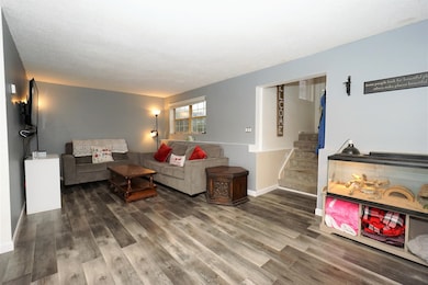 87 E Ridge Rd, MerriMacK, NH 03054 - photo 4