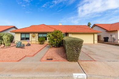 5828 E Enrose St, Mesa, AZ 85205 - photo 2