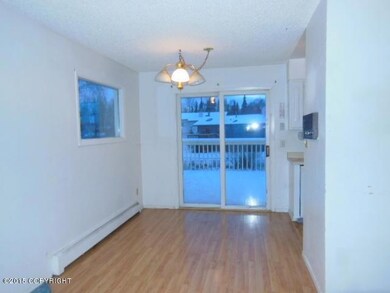 111-140161 Dining Area