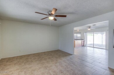 Living Room (1)-SMALL