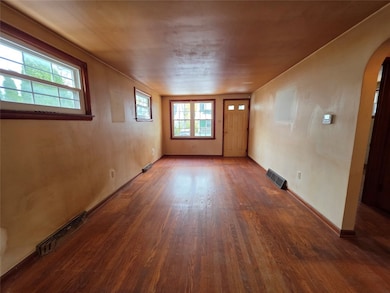 1710 Center St, Erie, PA 16510 - photo 5