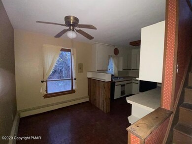 5408 Sengle Ln, Cresco, PA 18326 - photo 4