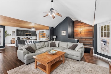 69 Portsmouth Dr, Bella Vista, AR 72715 - photo 2