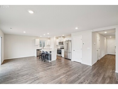 1302 NW Larson Dr, La Center, WA 98629 - photo 4