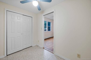 34 Frost Pond Rd, Glen Cove, NY 11542 - photo 4