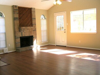 8414 Greenleaf Lake Dr, Houston, TX 77095 - photo 4