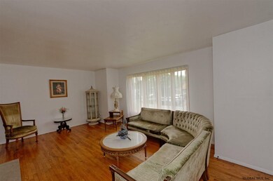 8 Crestwood Ave, Troy, NY 12180 - photo 6