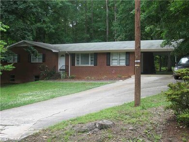 672 Hillbrook Dr, Asheboro, NC 27205 - photo 2