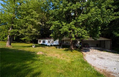 130 Leslie Way, Hendersonville, NC 28792 - photo 3