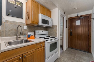 314 N Tamarron Dr unit 412, Durango, CO 81301 - photo 4