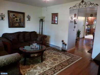 434 Fairview St, Reading, PA 19605 - photo 3