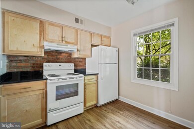 8357 Dunham Ct unit 608, Springfield, VA 22152 - photo 7