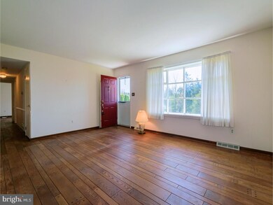 2315 E Buck Rd, Pennsburg, PA 18073 - photo 3