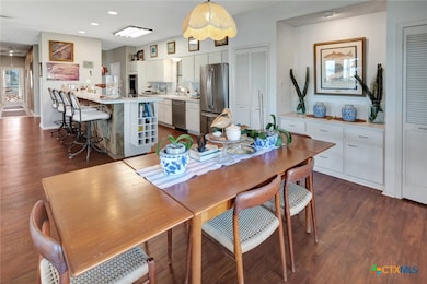 106 Adams Ave, Port Lavaca, TX 77979 - photo 6