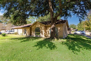 4202 Littleberry Rd, Houston, TX 77088 - photo 5
