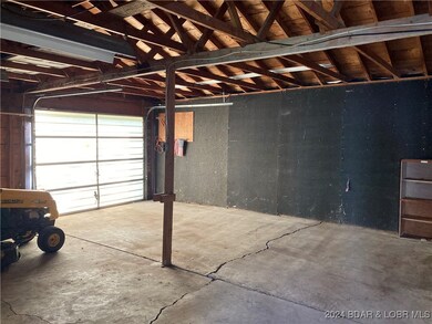 Huge Oversized Garage
