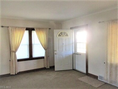 2328 E 30th St, Lorain, OH 44055 - photo 5