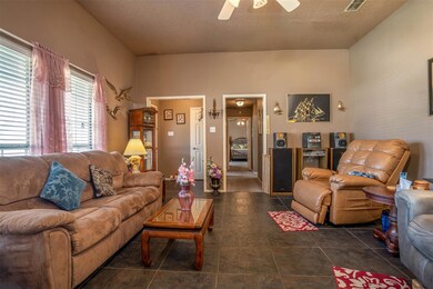 6870 Kirk Ln, Burleson, TX 76028 - photo 7