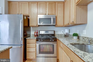 13508 Avonmore Dr, Herndon, VA 20171 - photo 5