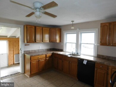 1511 Frush Valley Rd, Reading, PA 19605 - photo 6