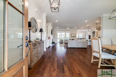 6 Hickory Court
