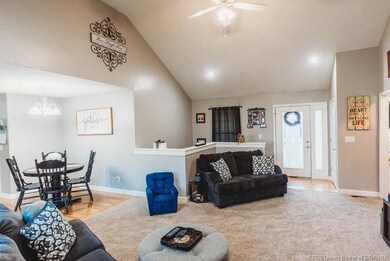 4423 Country View Dr, Floyds Knobs, IN 47119 - photo 5