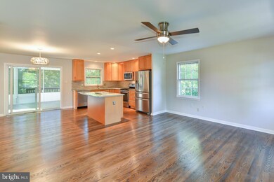 3217 Groveton St, Alexandria, VA 22306 - photo 5