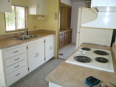 318 S 74th Place, Mesa, AZ 85208 - photo 4