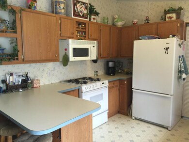kitchen (10).JPG