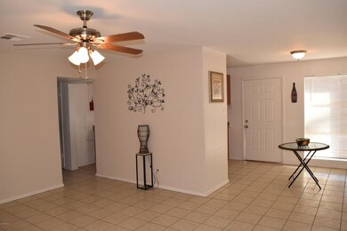 LARGE LIVING ROOM