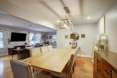 903 W 30th St, Houston, TX 77018 - photo 4