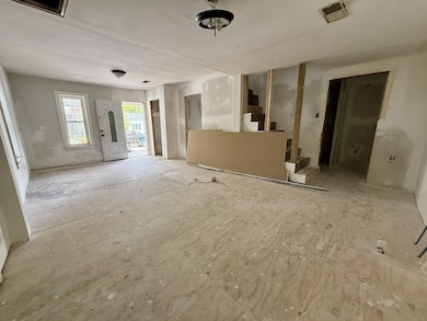 10261/2 Bridge St, Columbia, TN 38401 - photo 3