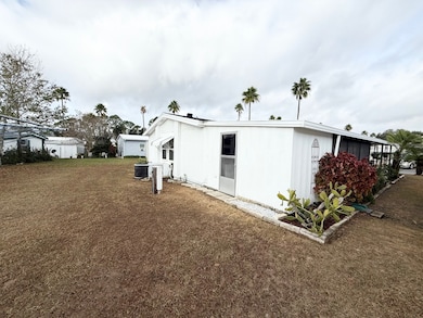 42 Oakwood Dr, Thonotosassa, FL 33592 - photo 6