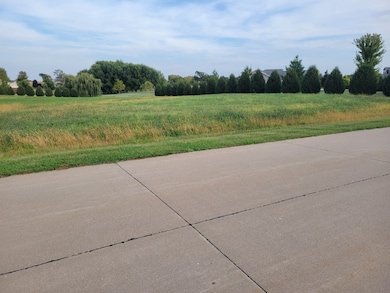 896 Daulton Dr, Tipton, IA 52772 - photo 3