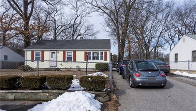 107 Vera St, Warwick, RI 02886 - photo 4